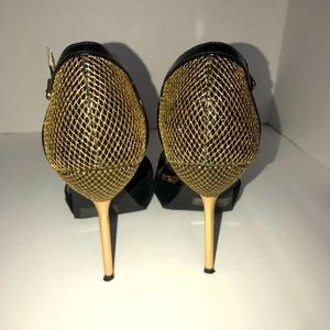 Elegant Black & Gold heels